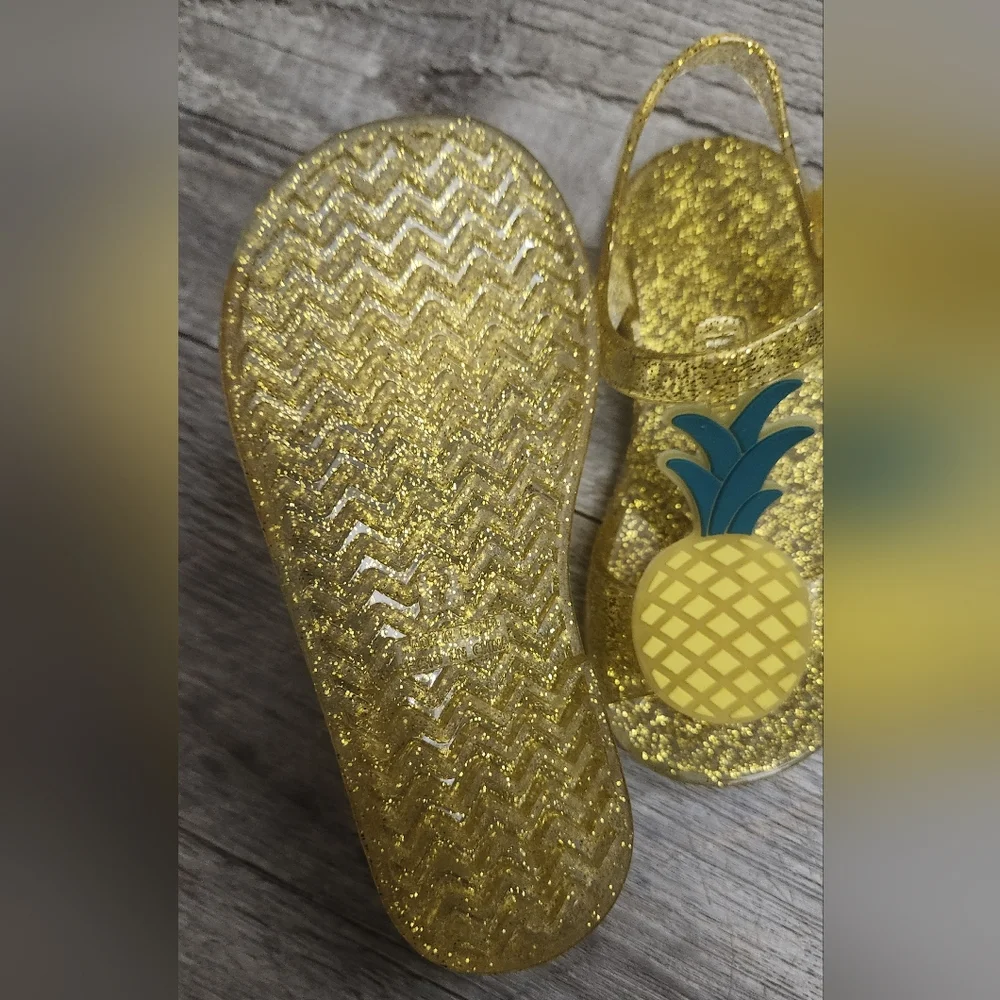 Old Navy Toddler Girls Jelly T-Strap Glittery Pineapple Sandals